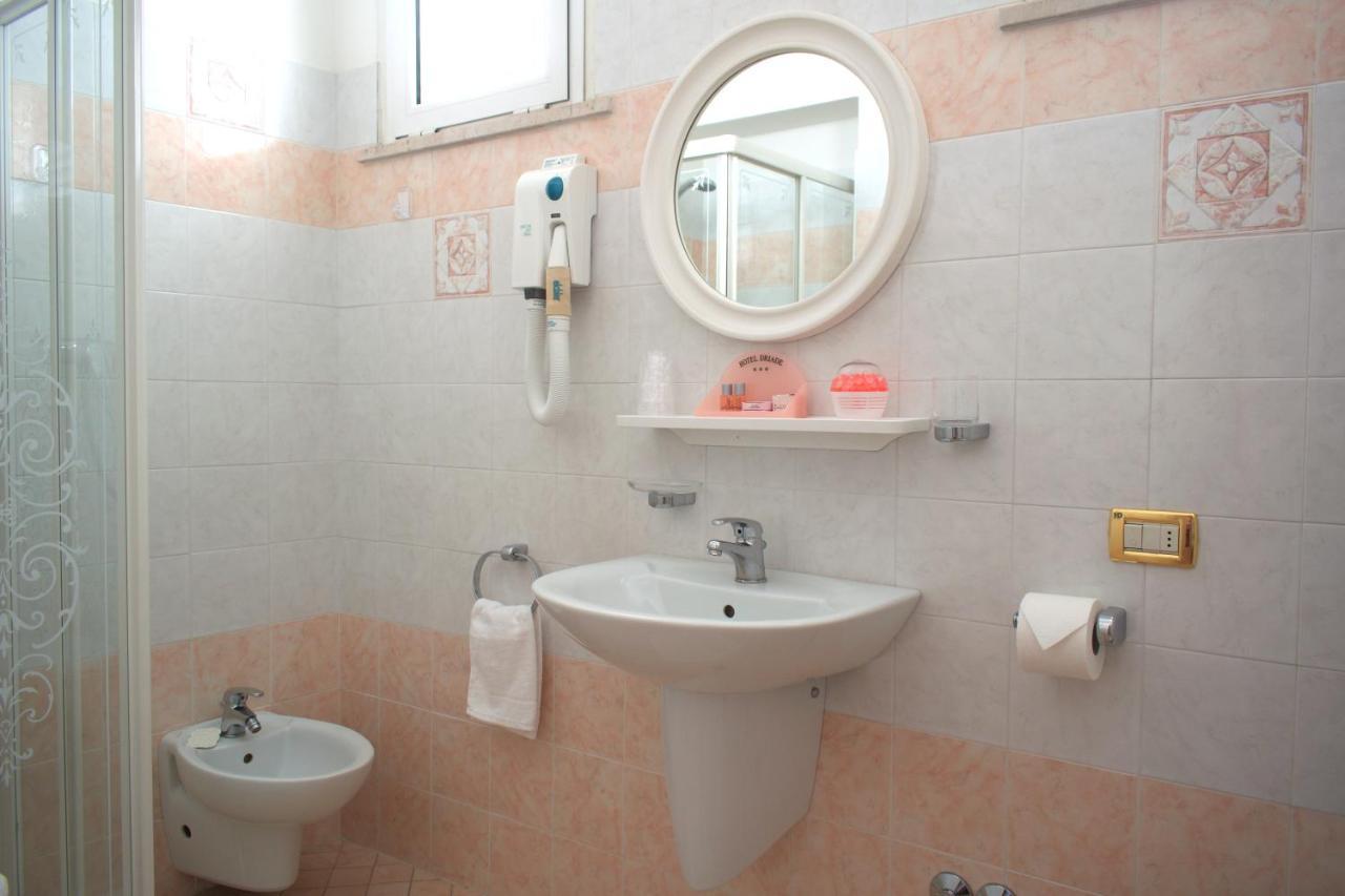 Hotel Driade Sul Mare Римини Экстерьер фото