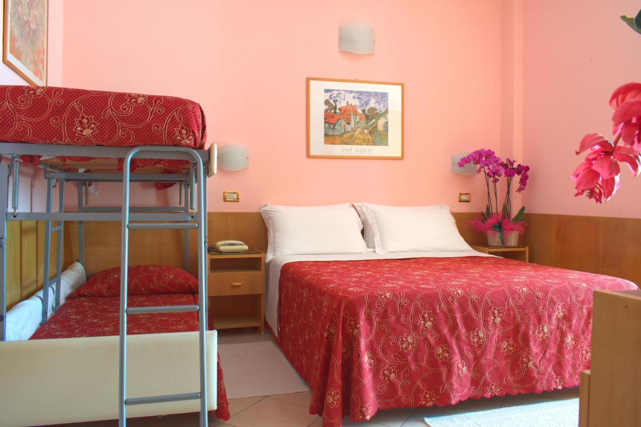 Hotel Driade Sul Mare Римини Экстерьер фото