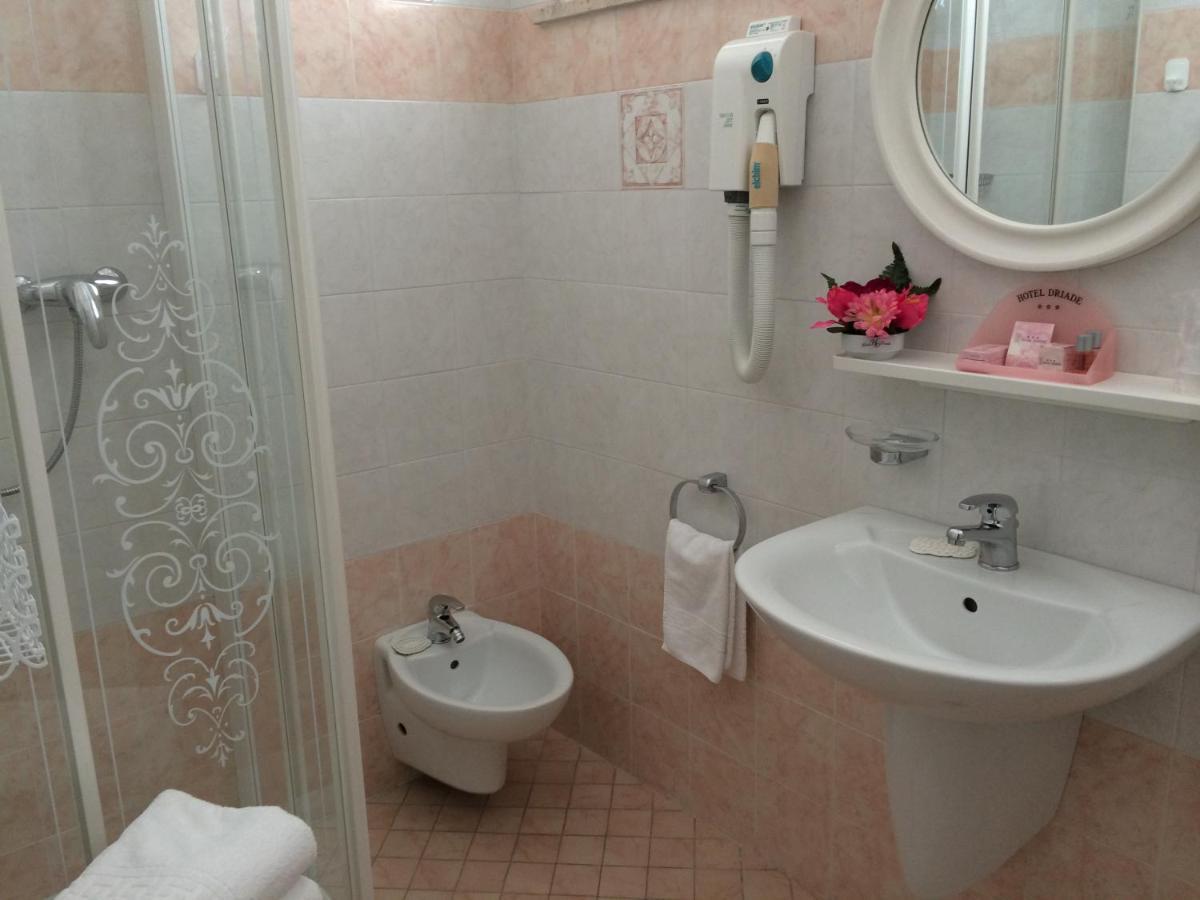 Hotel Driade Sul Mare Римини Экстерьер фото