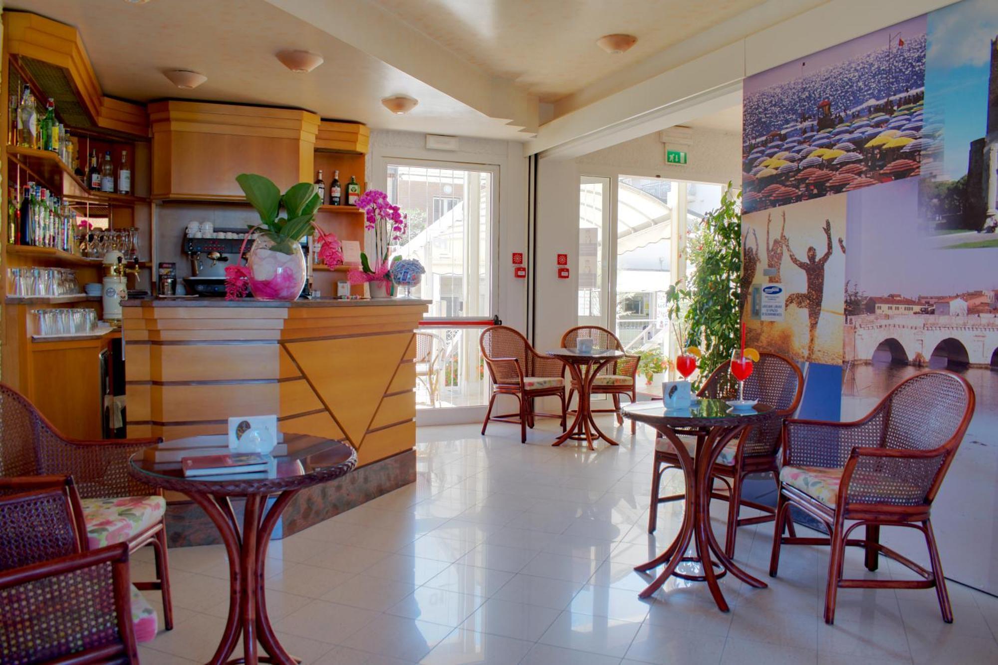 Hotel Driade Sul Mare Римини Экстерьер фото